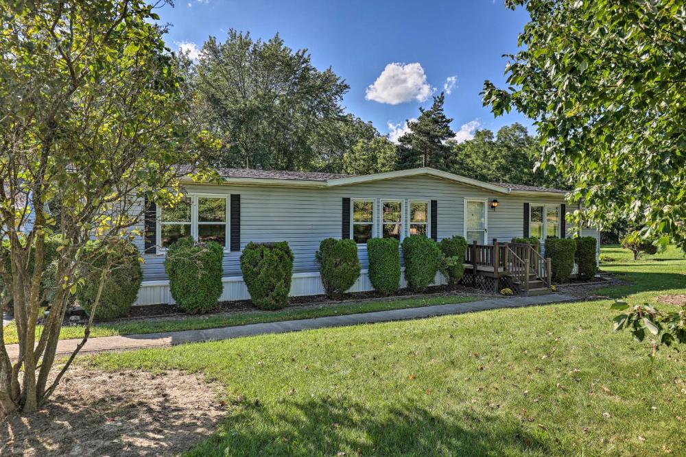 Charming Burdett Home with Grill, Gazebo and Yard
